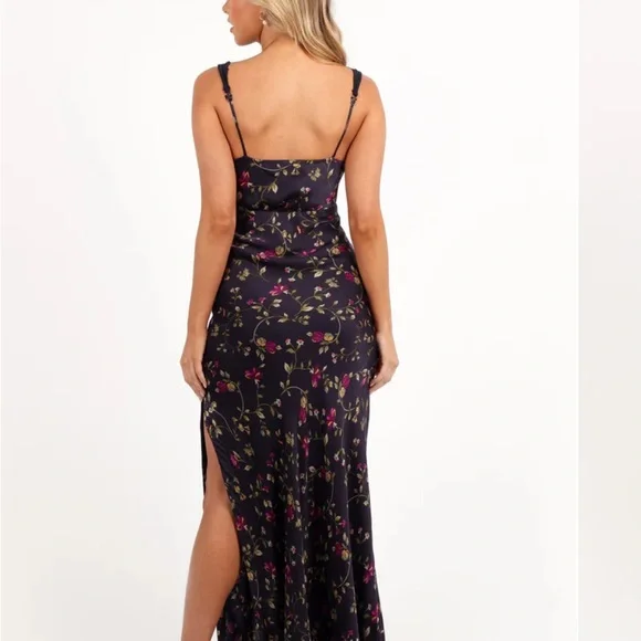 Floral Lace Maxi Dress - Picture 4 of 6